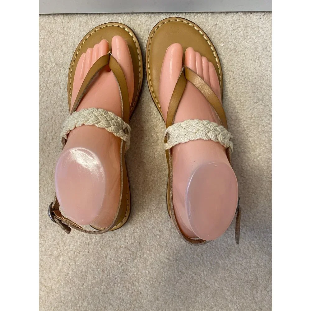 American Eagle Outfitters Size 9